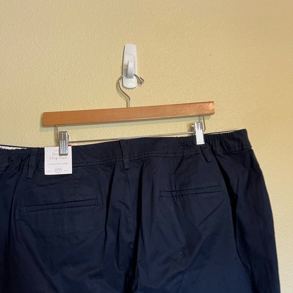 NWT Talbots Slim Leg Cropped Perfect Crop Pant in Navy Blue 22W - Picture 7 of 9